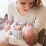bebe-pleure-encore-apres-la-tetee