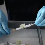 Covid-19 les sociétés pharmaceutiques Pfizer et BioNTech annoncent que leur vaccin est efficace à 90%